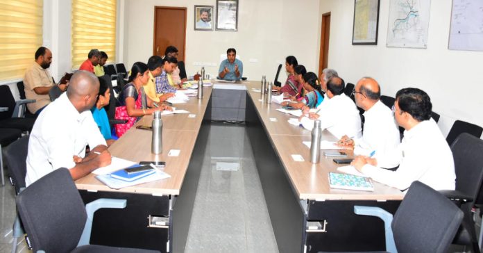 Collector conducts review on school road