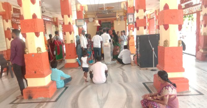Devotees flock to border temple