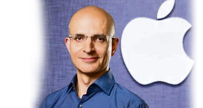 Apple as the new COO Sabih Khan