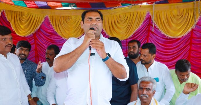All big contracts in Telangana go to Chandrababus coverts: MLA Anirudh Reddy