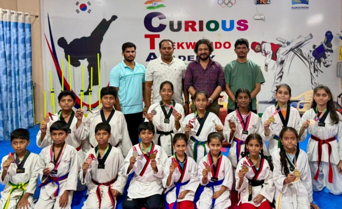 Athletes who won medals in state-level Taekwondo competitions honored