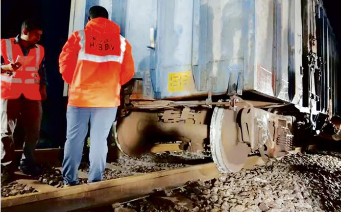 Goods train derails in Mahabubnagar