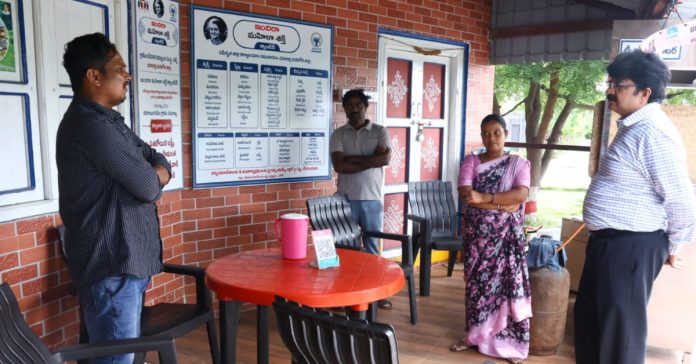 Collector visits Indira Mahila Shakti Canteen..
