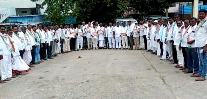Congress leaders move to Hyderabad