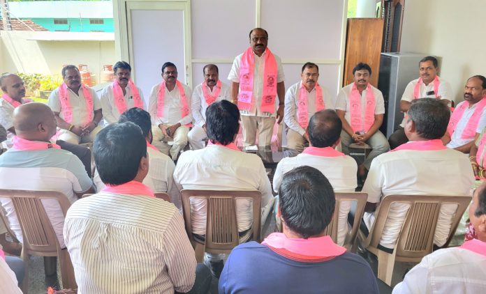 Congress party has 420 promises: Challa Dharma Reddy, former MLA