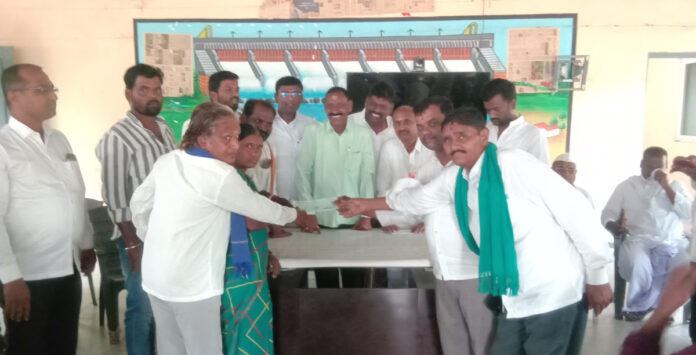 Distribution of Kalyana Lakshmi cheques..
