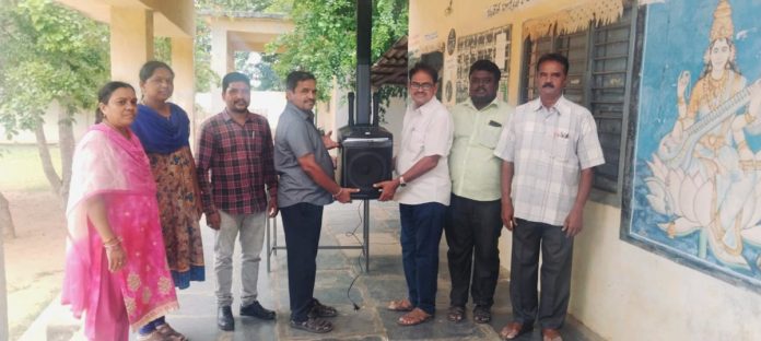 Donation of a microphone set to the school