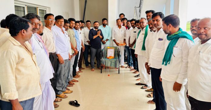 Former CM YS Rajasekhara Reddys birth anniversary celebrated in grand style..