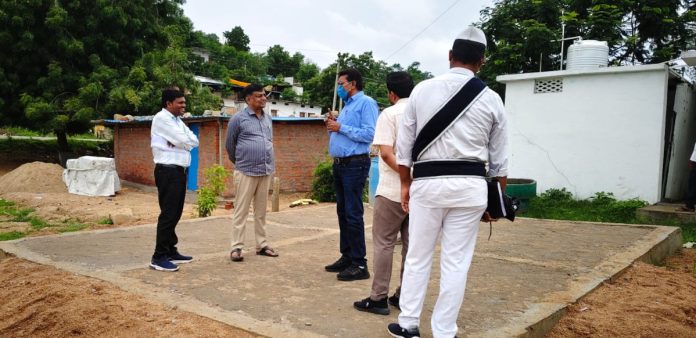 Joint Collector inspects Tahsildars office