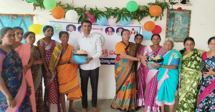 Minister Seethakkas birthday celebrated in grand style