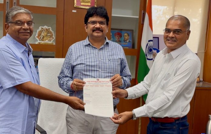Ravi Narayana Reddy statue to be unveiled on August 2nd...
