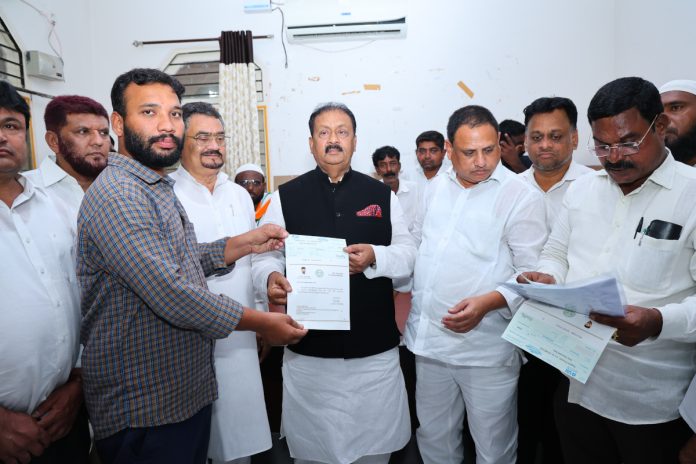 Shabbir Ali distributed CMRF cheques