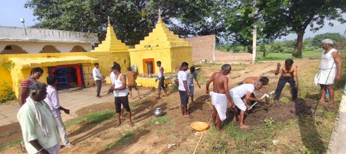 Water offering to Lord Shiva for rain