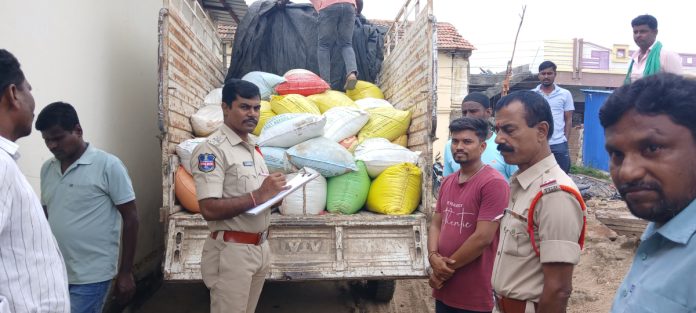 32 quintals of ration rice seized..