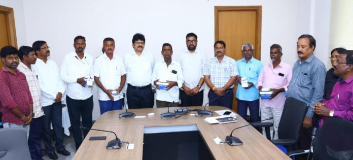 Branch masters will be given a new mobile phone...