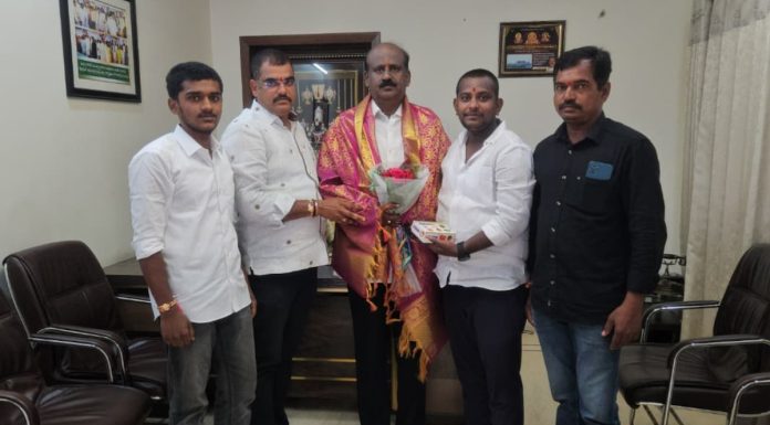 Congress leaders wish Vaddepalli Subhash Reddy a happy birthday