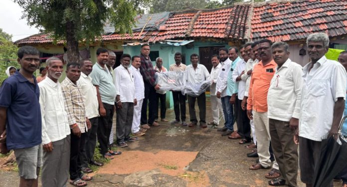 Distribution of toppers under the auspices of Kausalya Foundation