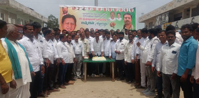 Former Minister and MLA Sudarshan Reddys birthday celebrated in grand style..