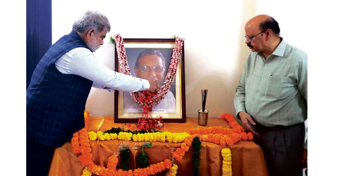 Jayashankar as Assembly Speaker,