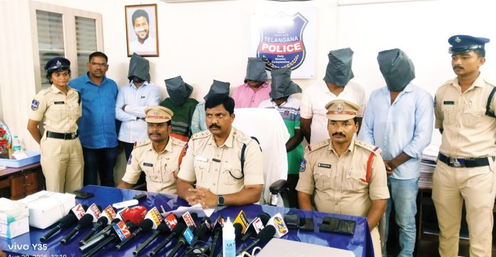 గర్భిణి మృతి కేసులోఏడుగురు అరెస్ట్‌