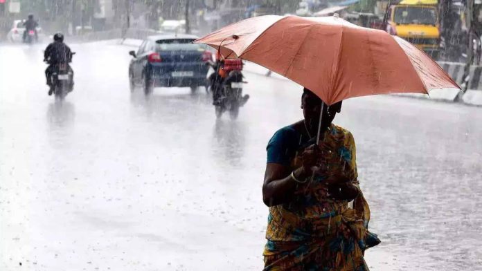 Heavy rain in Bhubaneswar..