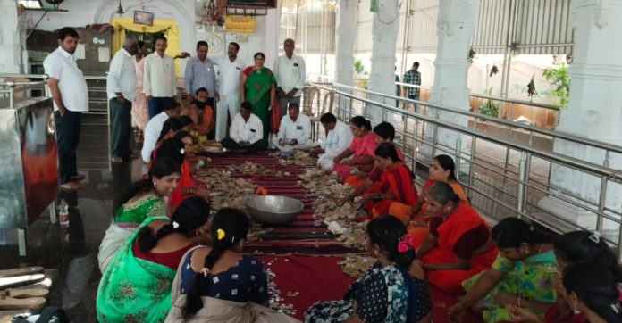 Hundi calculation of Dakshina Kashi temple
