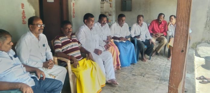 Leaders visit former Sarpanch