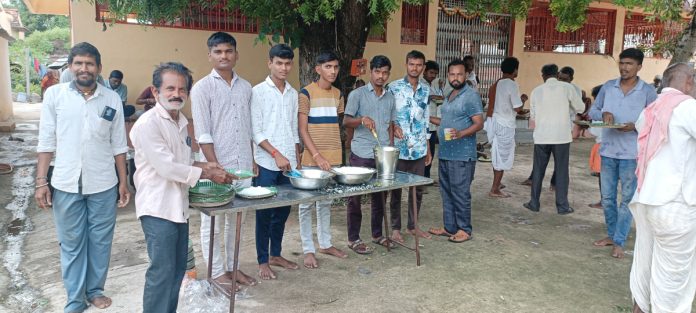 Maha Annadanam at Buddhi Ganapati Mandapam