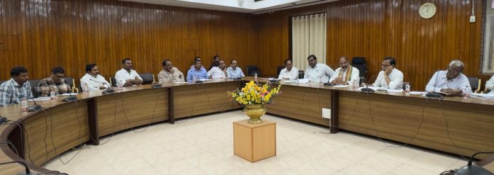 Review meeting on the progress of irrigation projects..