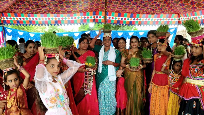 TPCC Vice President Athram Sugunakka participated in Teej celebrations