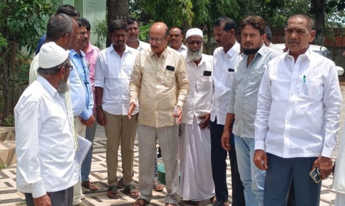 Taher visited the Mandal office