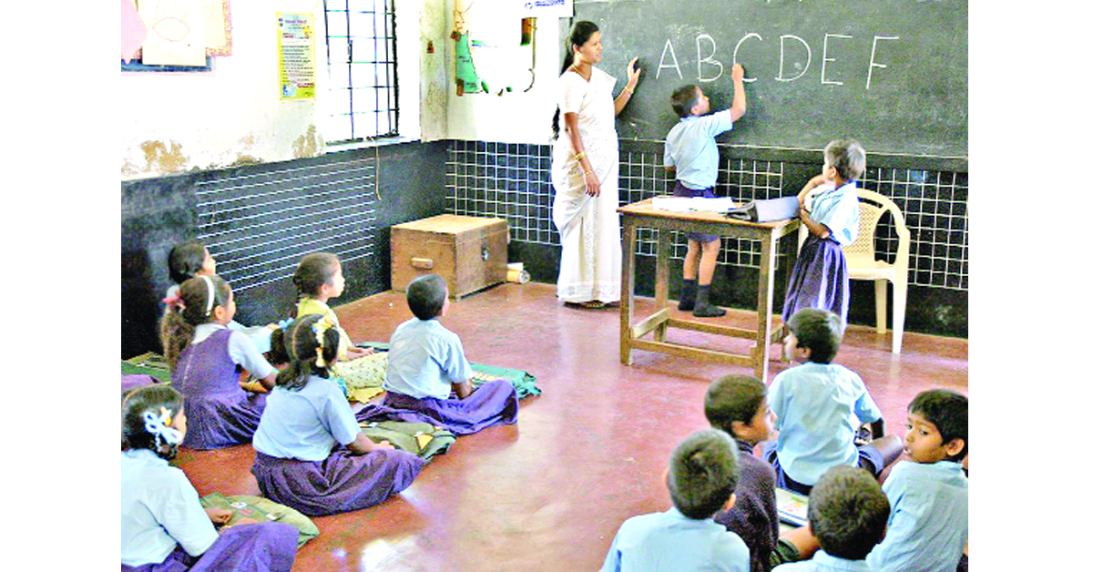 బడుల్లో తగ్గుతోన్న చేరికలు