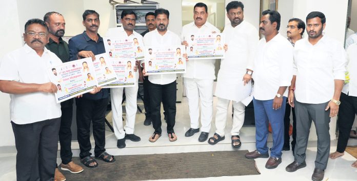 CM unveils handball poster
