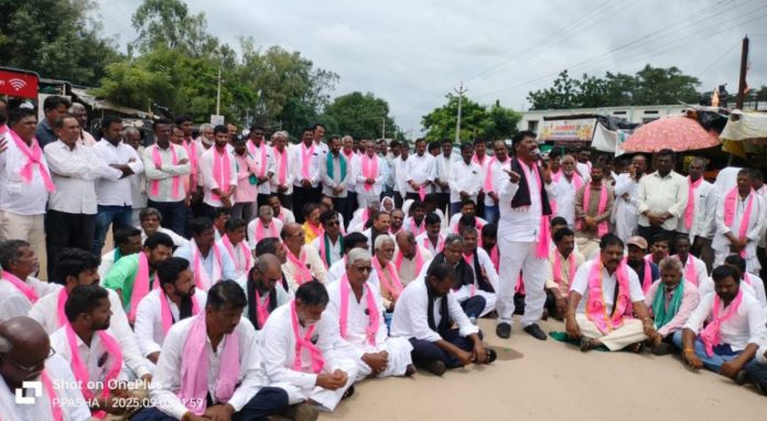 Congress conspiracy against Kaleshwaram is just to divert peoples attention: Former MLA Shinde