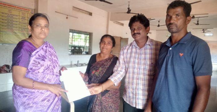Do not reduce wages of workers in tribal ashrams