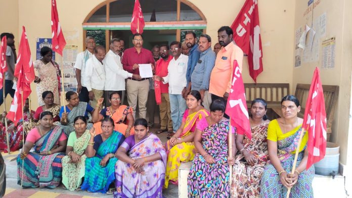 GP workers should be given a minimum wage of Rs. 26,000