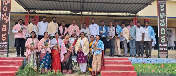 Guru Puja festival at Chautpalli High School