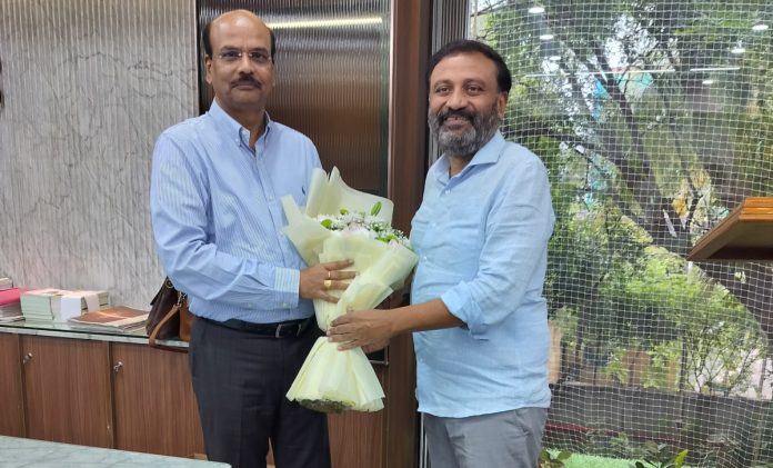 Jukkal MLA Thota meets new Telangana DGP