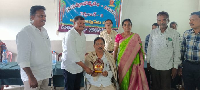 MLA Jare honours best teachers