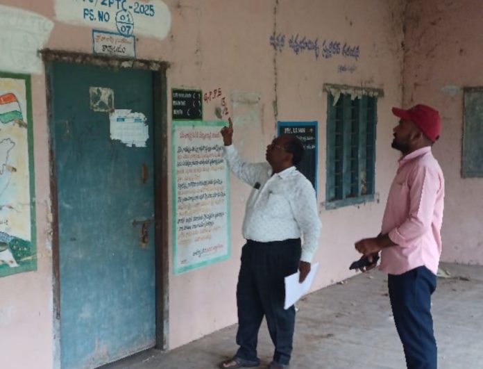 MPDO inspects polling stations