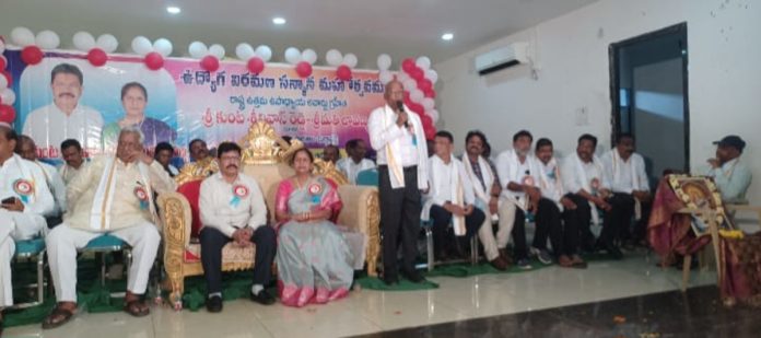 The services of the Headmaster of Mirdapalli High School are unforgettable: DEO Ashok Kumar