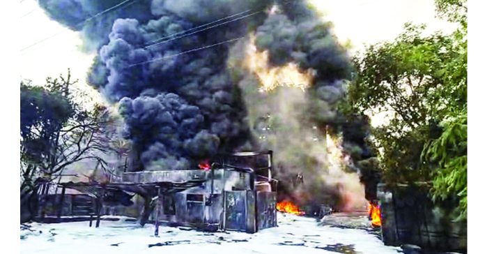 Explosion in fertilizer factory.. two dead