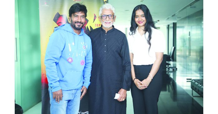 'Kallu Kottu Kaada' with mass beat..