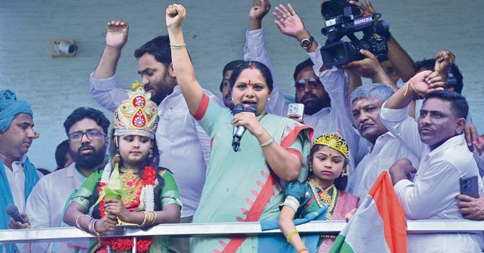 12 కల్వకుంట్ల కవిత