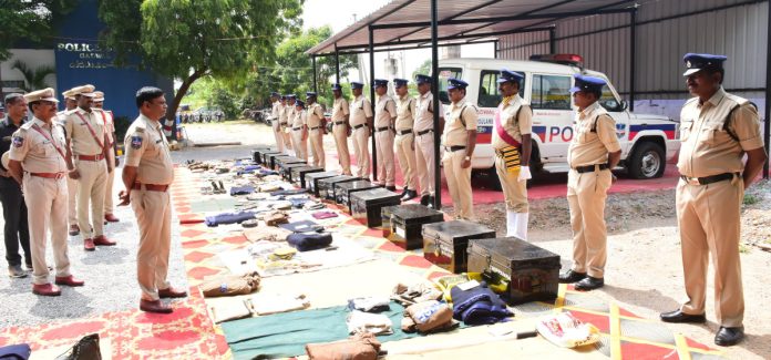 District SP inspects Gadwal town police station