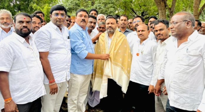 Dont be fooled by selling to middlemen.. Dont be fooled by selling to middlemen..