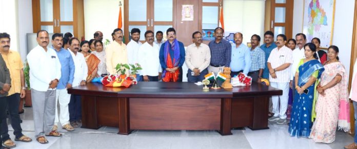 Employees of Tahsildar Associations congratulated the Collector