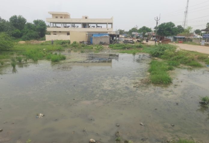 Empty spaces..sewer pits.! Empty spaces..sewer pits.!