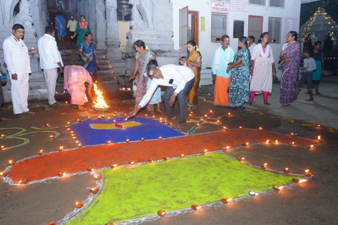 Karthika Deepotsavam at Sri Someshwara Temple Karthika Deepotsavam at Sri Someshwara Temple