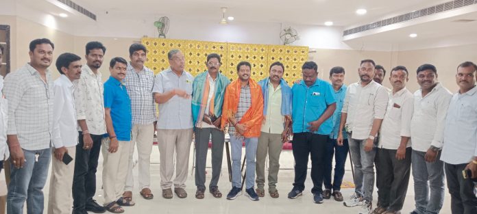 Rayaparthi journalists elected to district committee Rayaparthi journalists elected to district committee